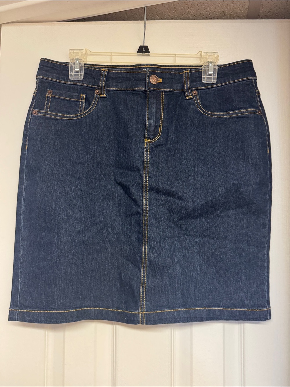 G.H. Bass & Co. Dark Indigo Denim Skirt with Contrast Topstitching size 8 NWOT